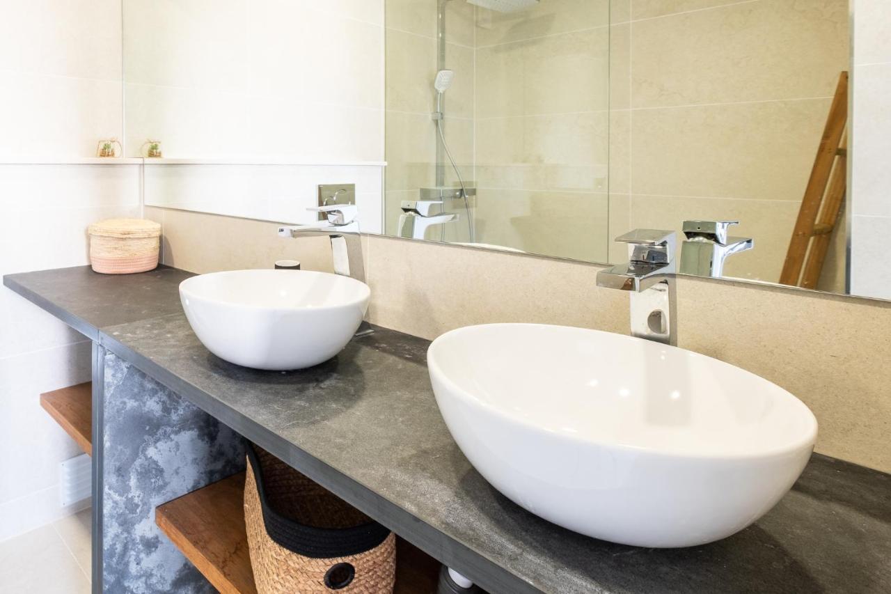 - Sleep 5 - Pool - Free Wi-fi - Air Con Appartement *